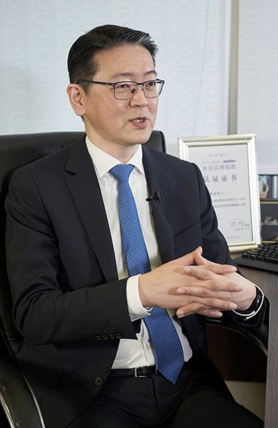 唐嘉其（1990年畢業）