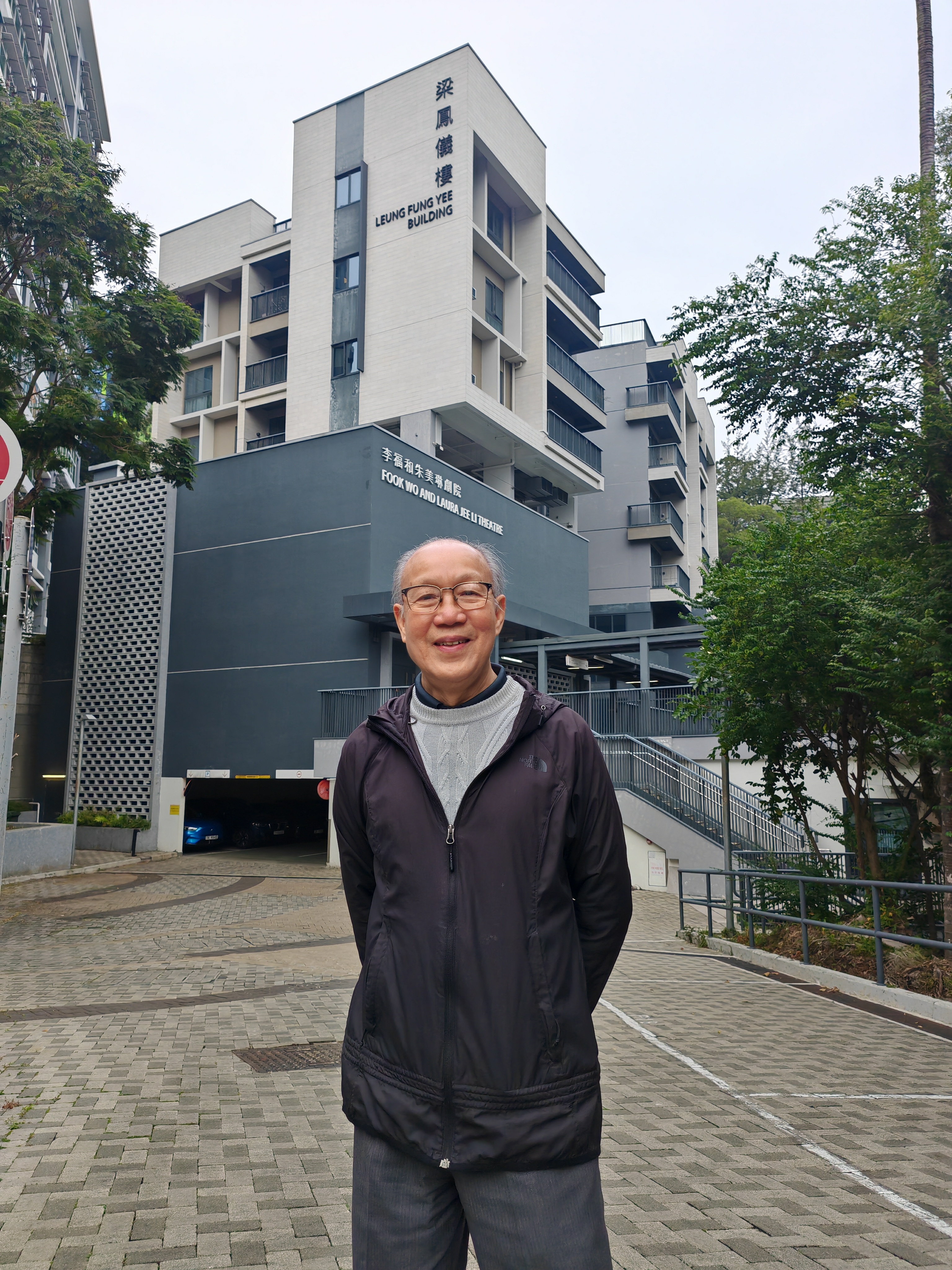 靳杰强（1962年畢業）